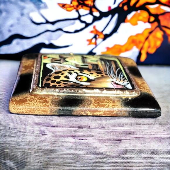 Vintage Ceramic Hand-painted Animal print Brooch | Leopard Brooch - Picture 3 of 5